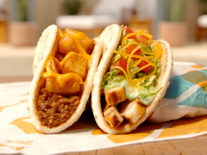 Review: Taco Bell Loaded Chicken Flatbread Taco and Beefy Potato Flatbread Taco