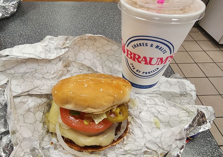 Review: Jalapeno Pepper Jack Cheeseburger from Braum’s