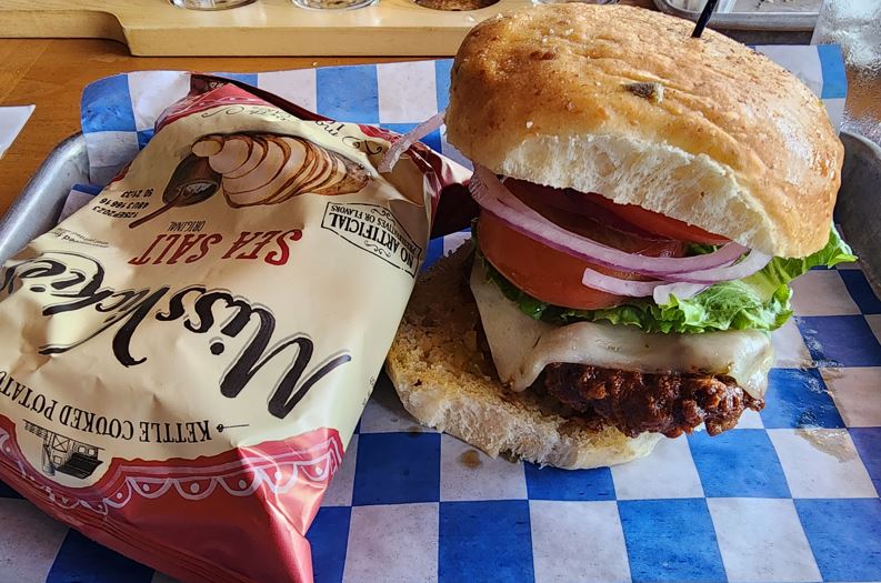 Review: Nashville Fire Chicken Sandwich from Pecan Street Brewing
