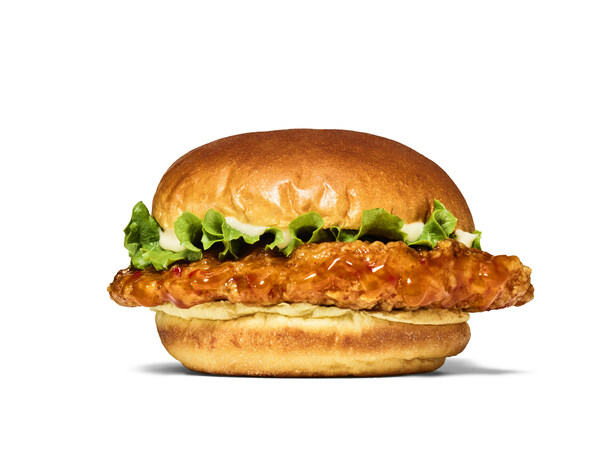 Spicy Food News: Smashburger Introduces Mango Habanero Crispy Chicken Sandwich, Popeyes Adds a New Wing Flavor, and More